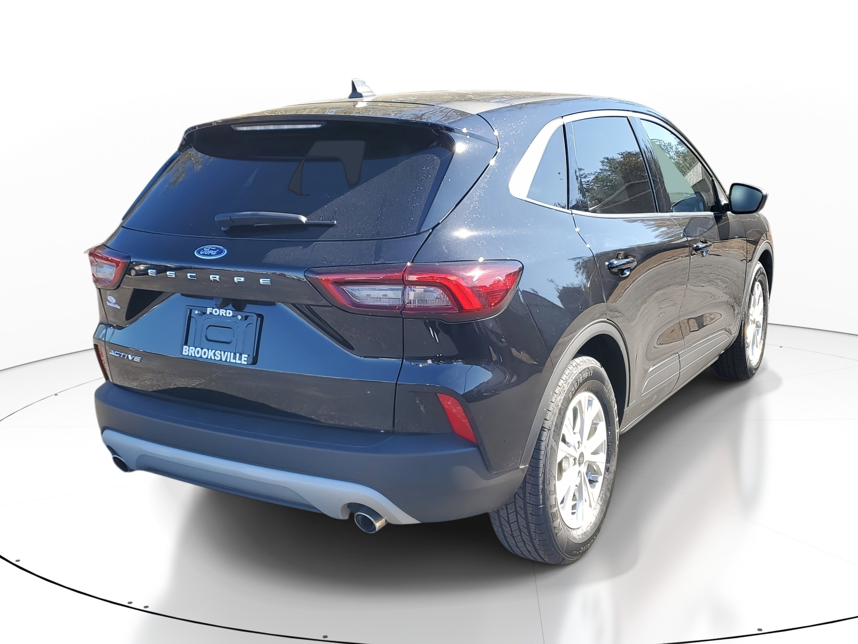 Used 2024 Ford Escape Active w/ Cold Weather Package image 6