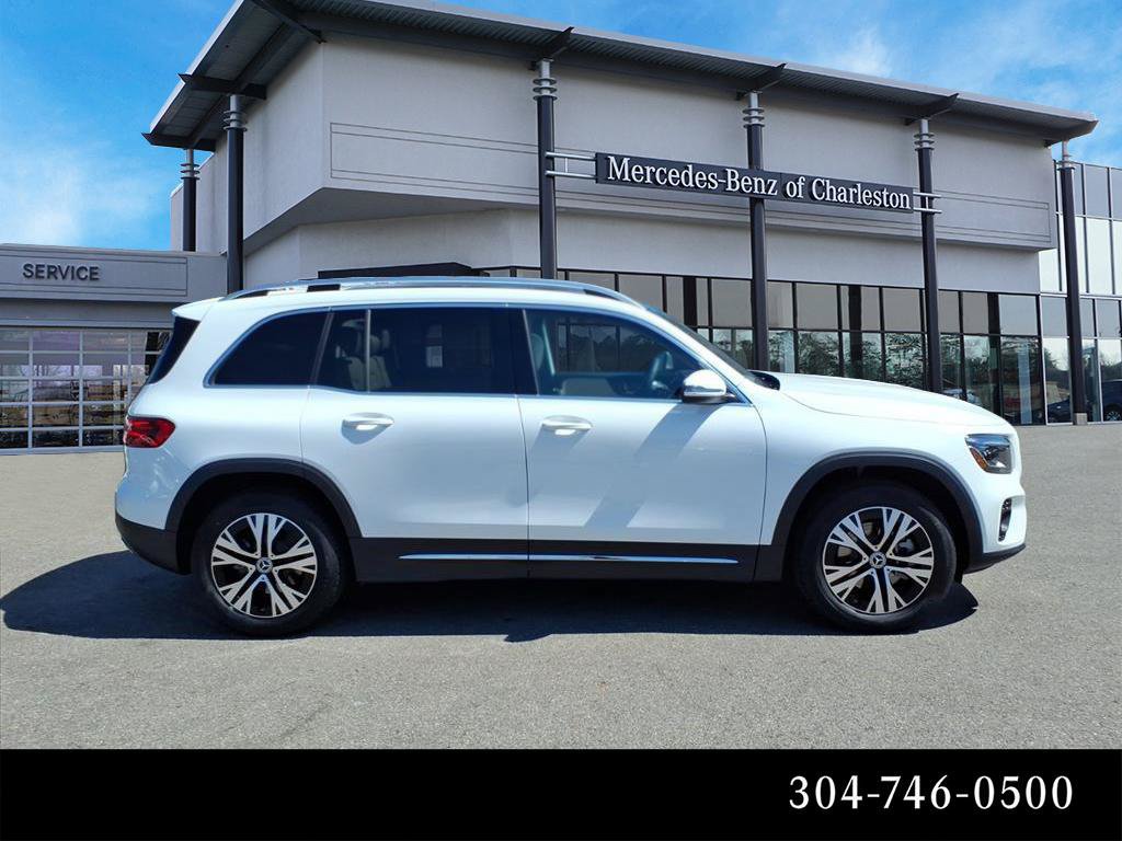 Used 2026 Mercedes-Benz GLB 250 4MATIC image 2
