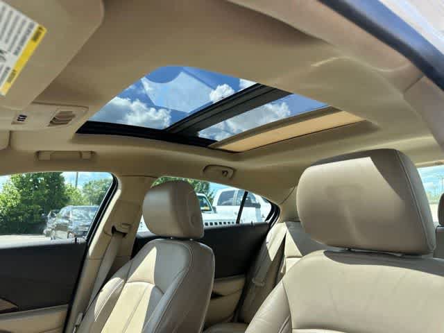 Used 2011 Buick LaCrosse CXL FWD image 8