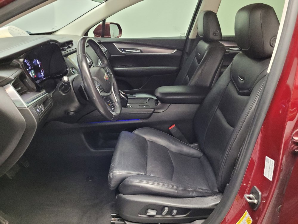 Used 2017 Cadillac XT5 Luxury w/ Driver Awareness Package image 17