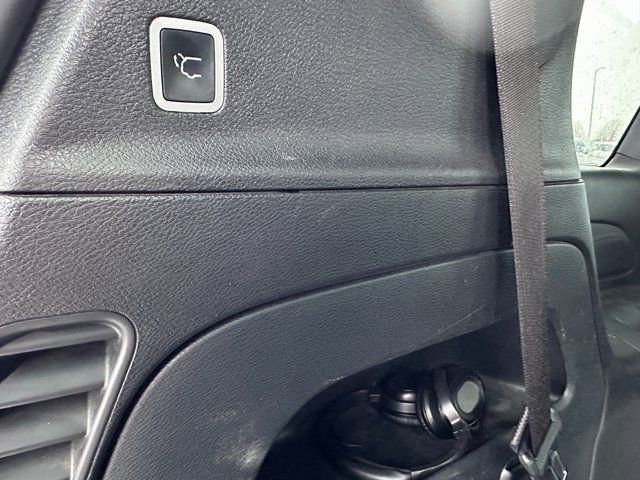 Used 2020 Chrysler Pacifica Touring w/ S Appearance Package image 10