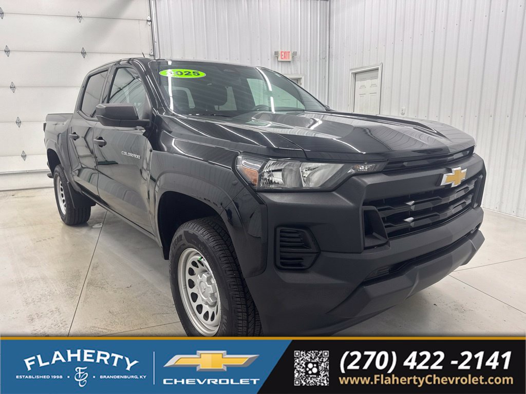 Used 2025 Chevrolet Colorado W/T w/ Advanced Trailering Package AWD/4WD image 1