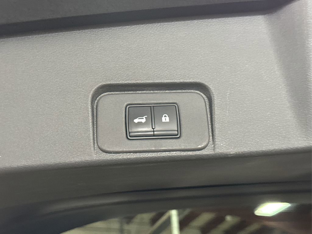 Used 2021 Nissan Rogue SL w/ Premium Package image 14