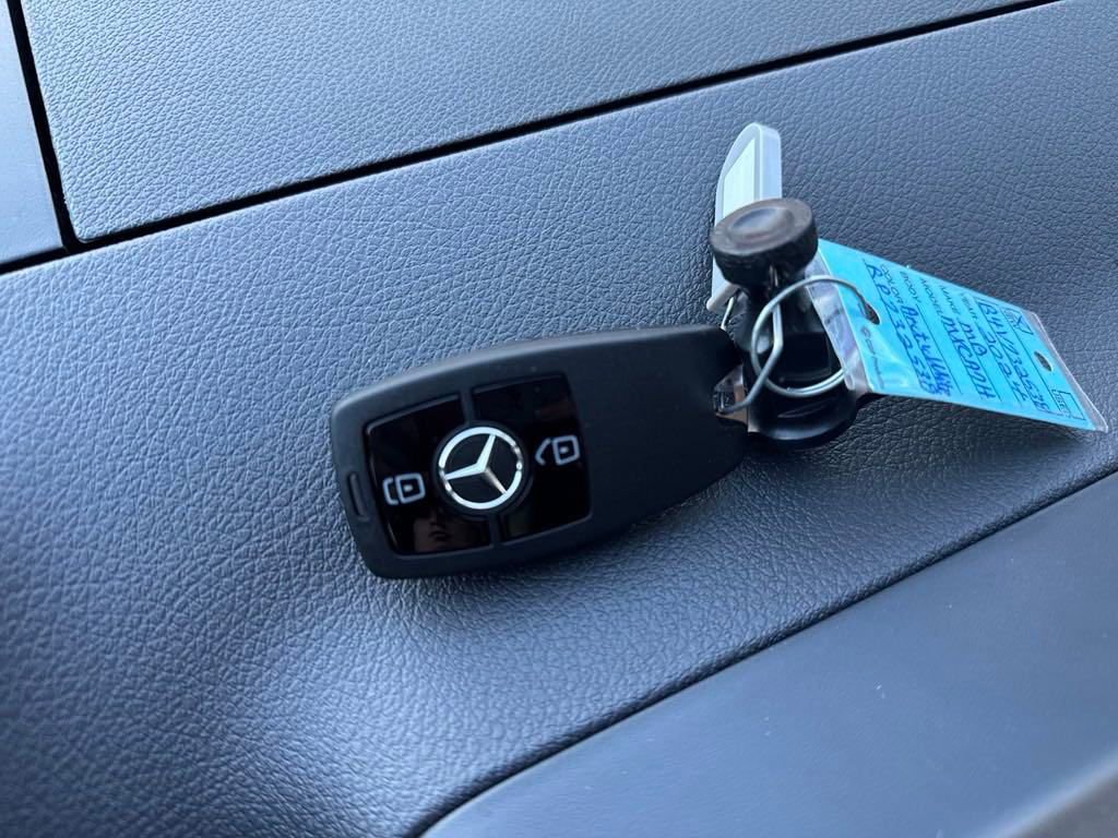 Used 2024 Mercedes-Benz Sprinter 3500 image 25