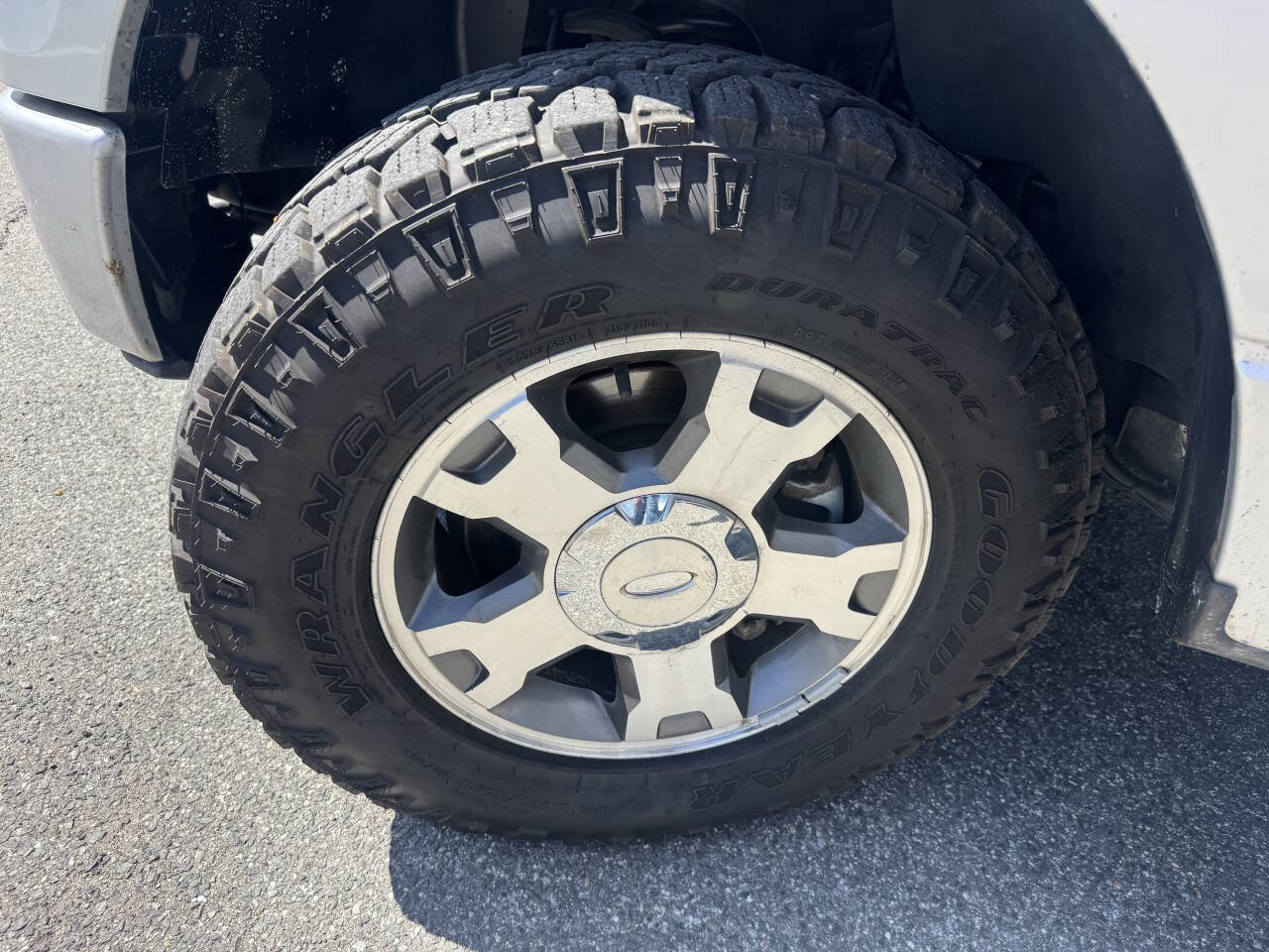 Used 2010 Ford F150 STX AWD/4WD image 24