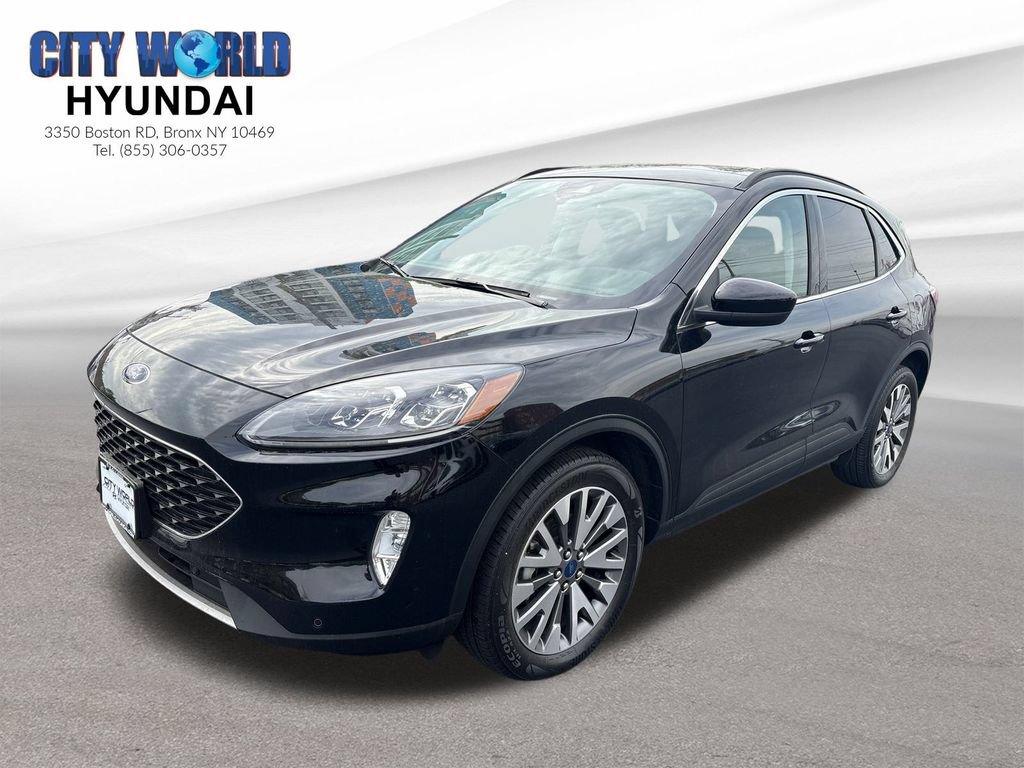Used 2022 Ford Escape Titanium AWD/4WD video 1