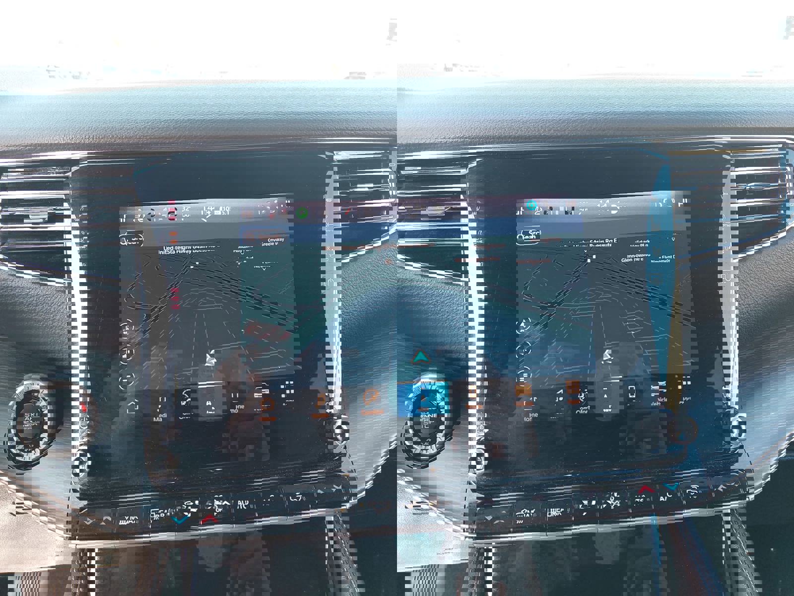 Used 2023 Jeep Wagoneer L Series II image 24