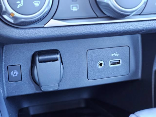 New 2025 Nissan Versa SV w/ Trunk Package FWD image 23
