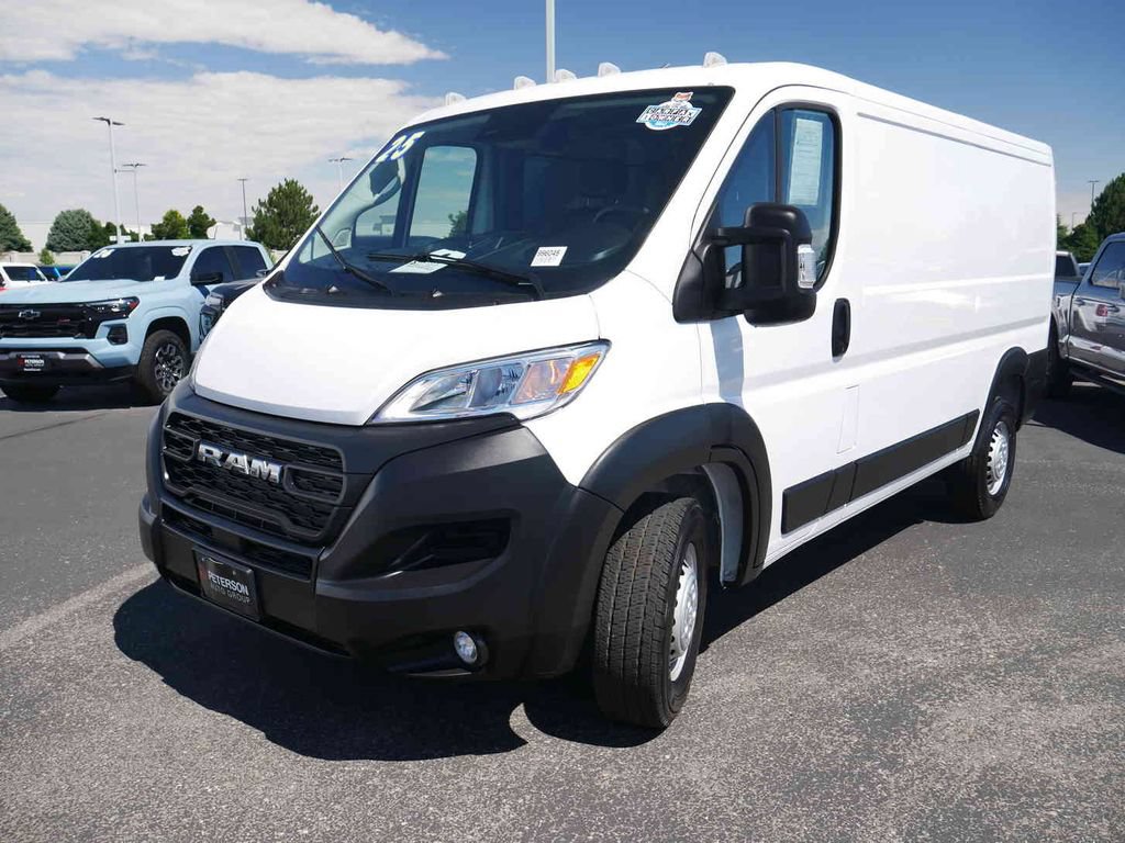Used 2025 RAM ProMaster 2500 FWD image 4