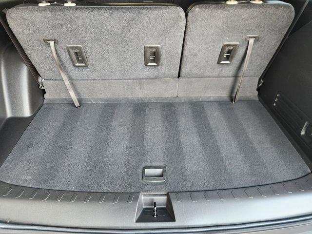 Used 2022 Chevrolet Traverse LS image 30