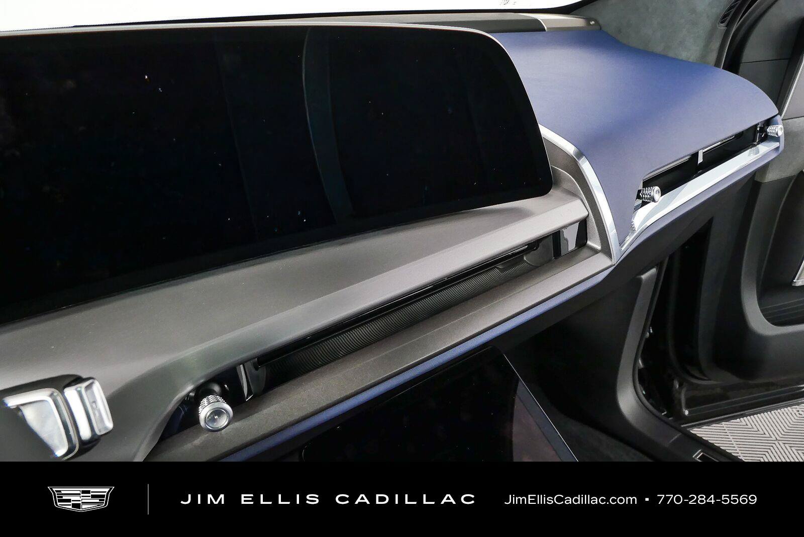 New 2026 Cadillac Vistiq Premium Luxury AWD/4WD image 13