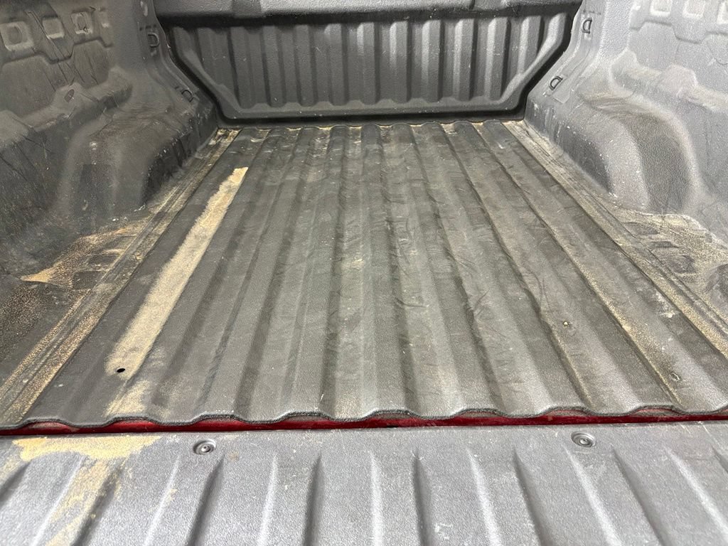 Used 2024 Chevrolet Colorado LT AWD/4WD image 38