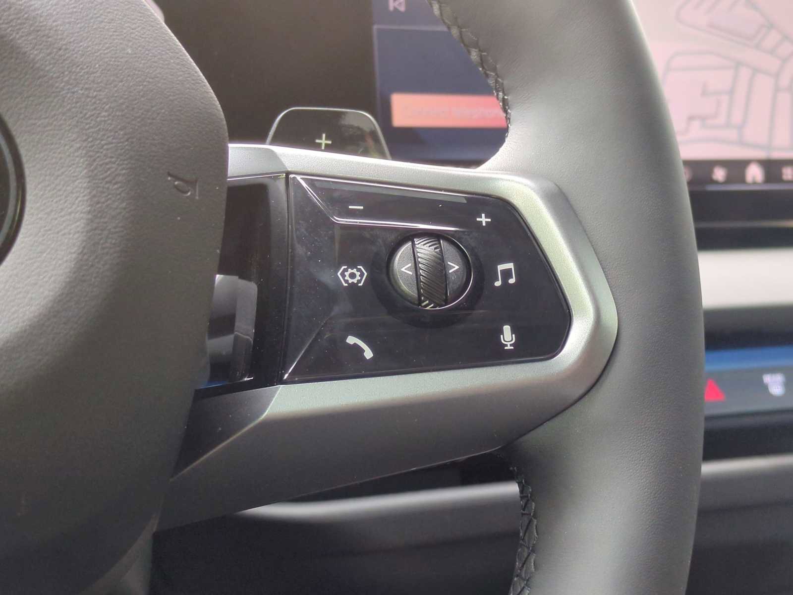 Used 2025 BMW X3 xDrive30i w/ Premium Package image 27