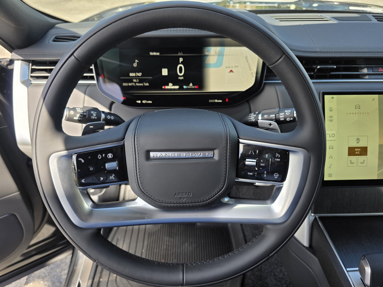 New 2027 Land Rover Range Rover SE AWD/4WD image 16
