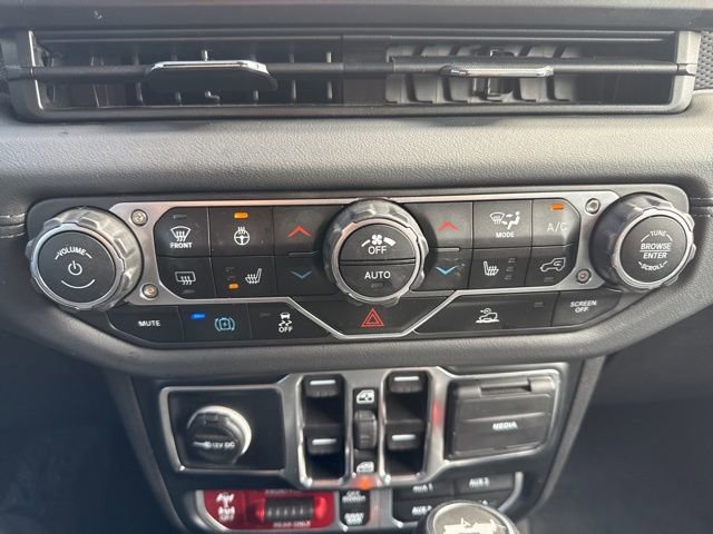 Used 2024 Jeep Wrangler Unlimited Rubicon 4xe w/ Technology Group AWD/4WD image 32