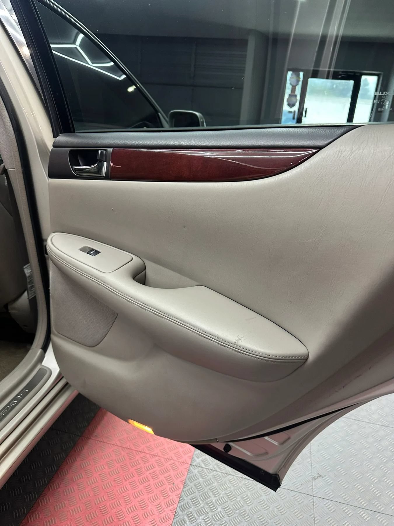 Used 2002 Lexus ES 330 FWD image 21