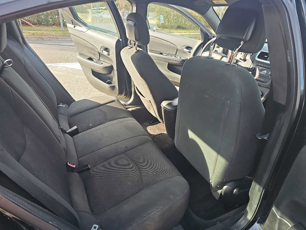 Used 2013 Dodge Avenger SXT image 14