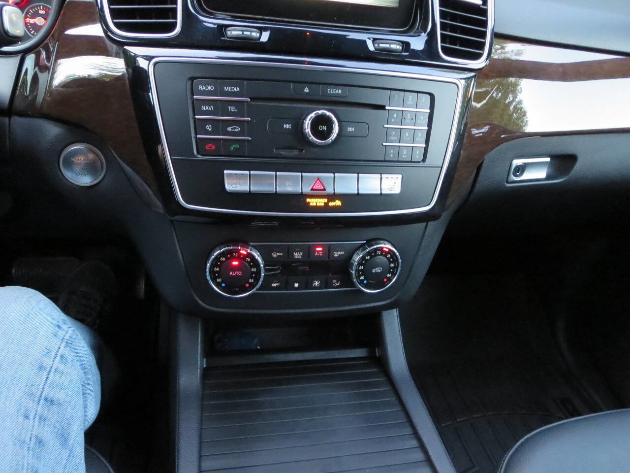 Used 2016 Mercedes-Benz GLE 350 GLE 350 4MATIC AWD 4dr SUV w/ Premium Package image 40