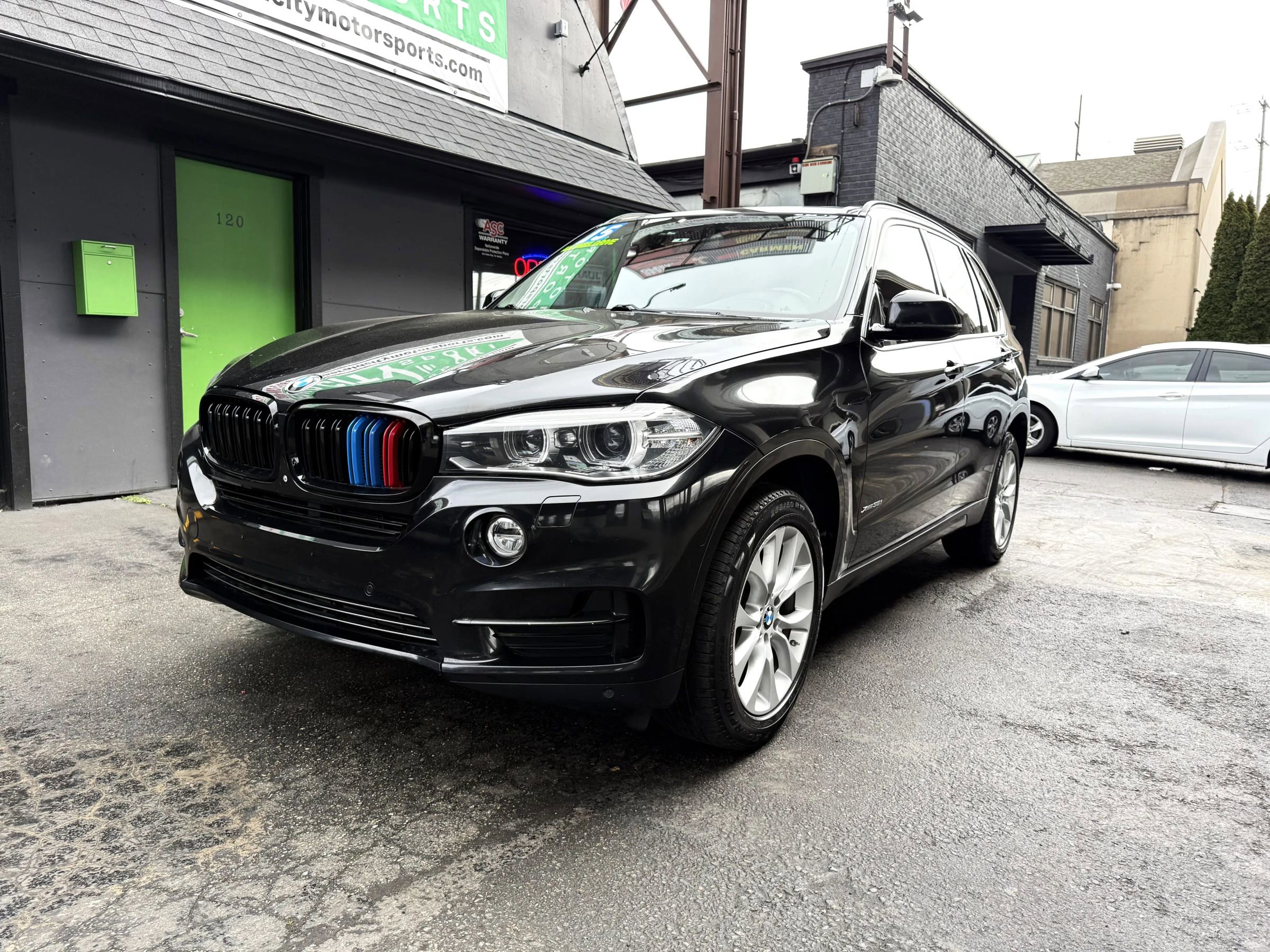 Used 2015 BMW X5 xDrive35i image 1