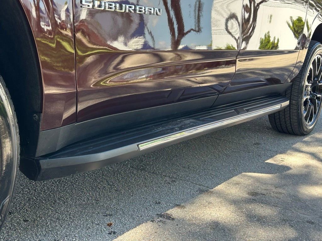 Used 2022 Chevrolet Suburban LT w/ Max Trailering Package image 27