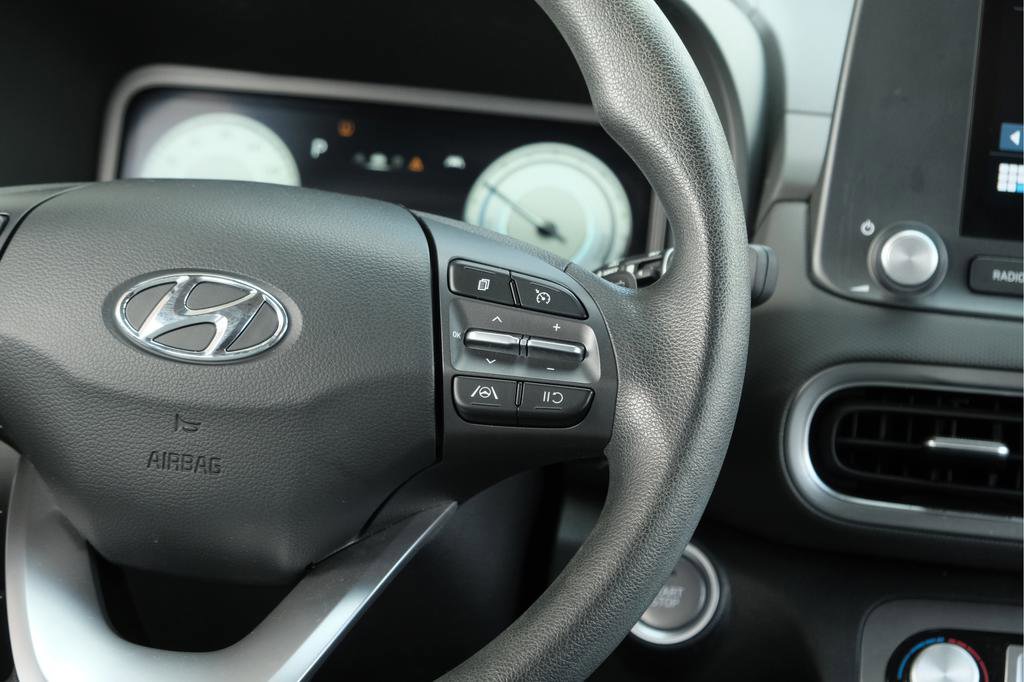 Used 2023 Hyundai Kona SE FWD image 22