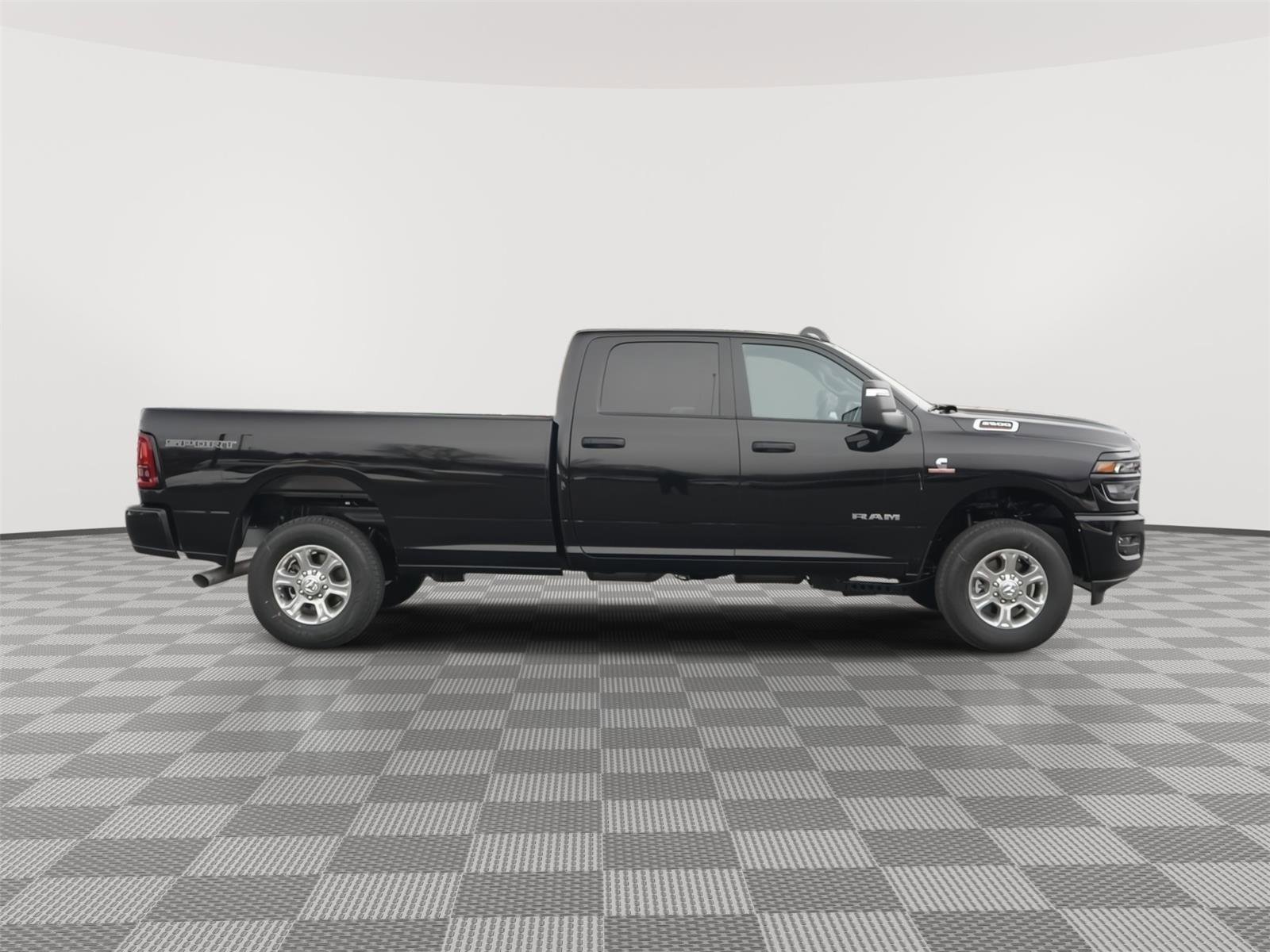 New 2026 RAM 2500 Big Horn AWD/4WD image 4