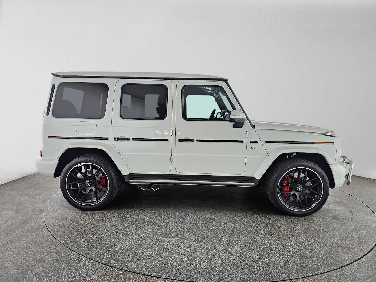 Used 2025 Mercedes-Benz G 63 AMG 4MATIC image 2