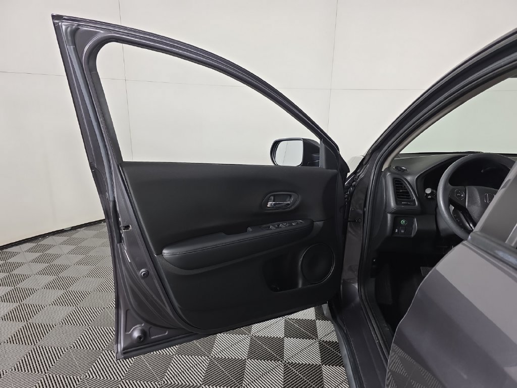 Used 2016 Honda HR-V LX image 20