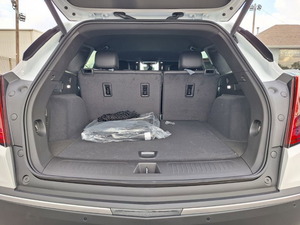 New 2026 Cadillac XT5 Luxury w/ LPO, Floor Liner Package AWD/4WD image 24