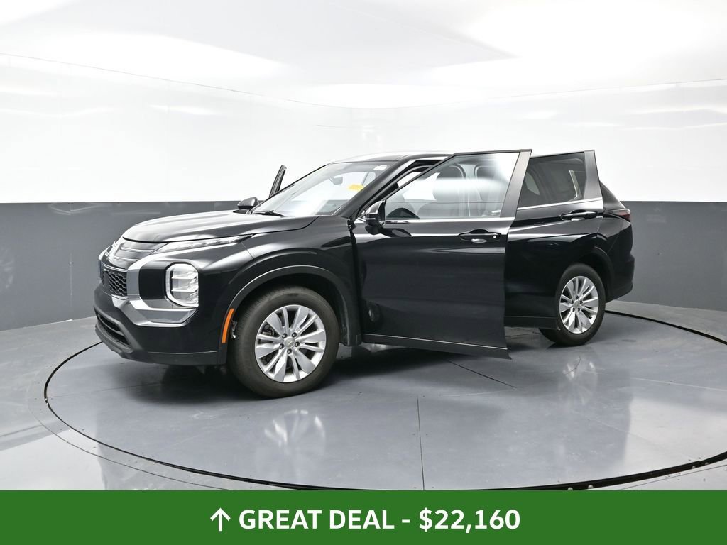 Used 2025 Mitsubishi Outlander ES image 57