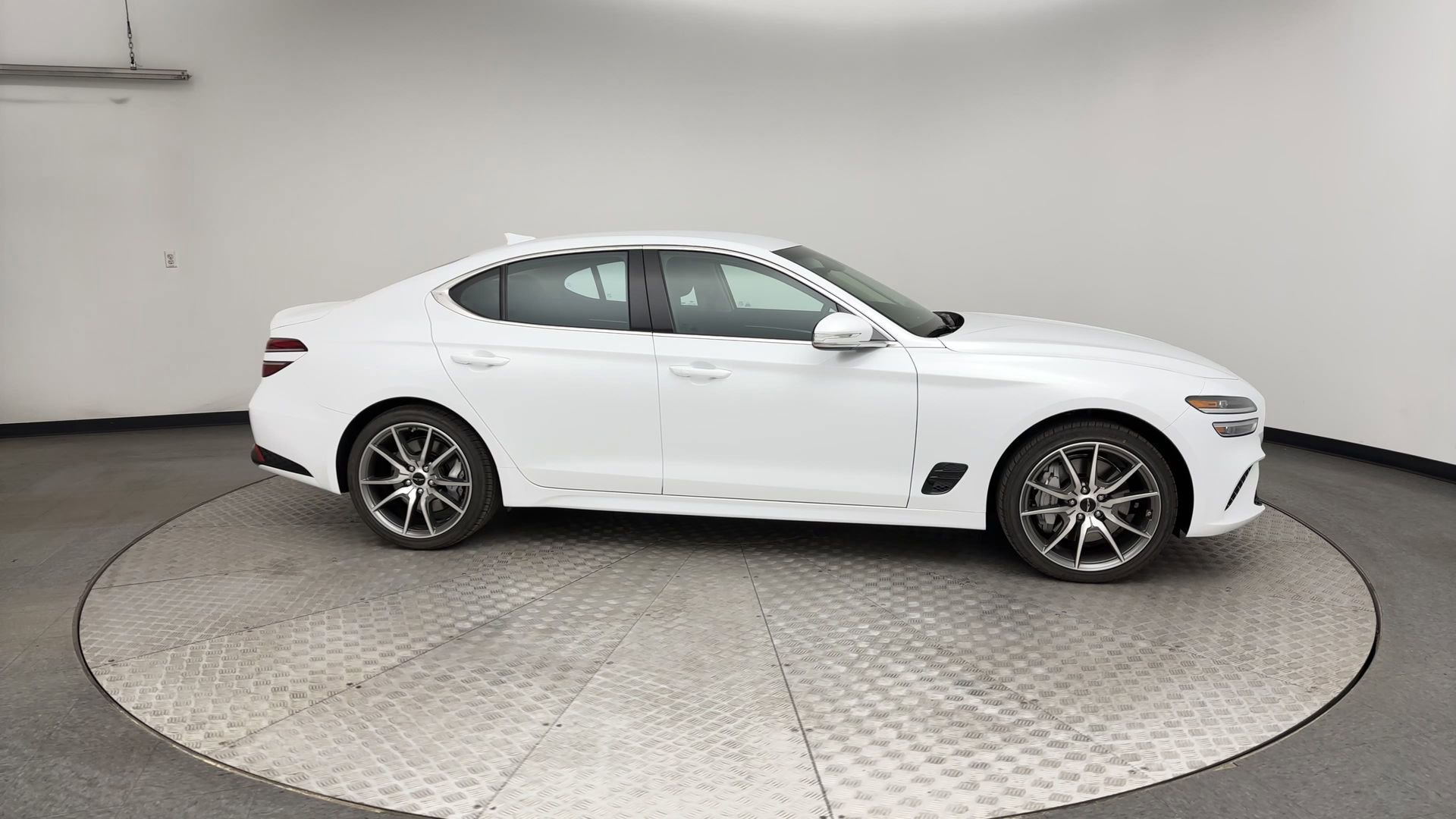 Certified 2026 Genesis G70 2.5T AWD/4WD image 9