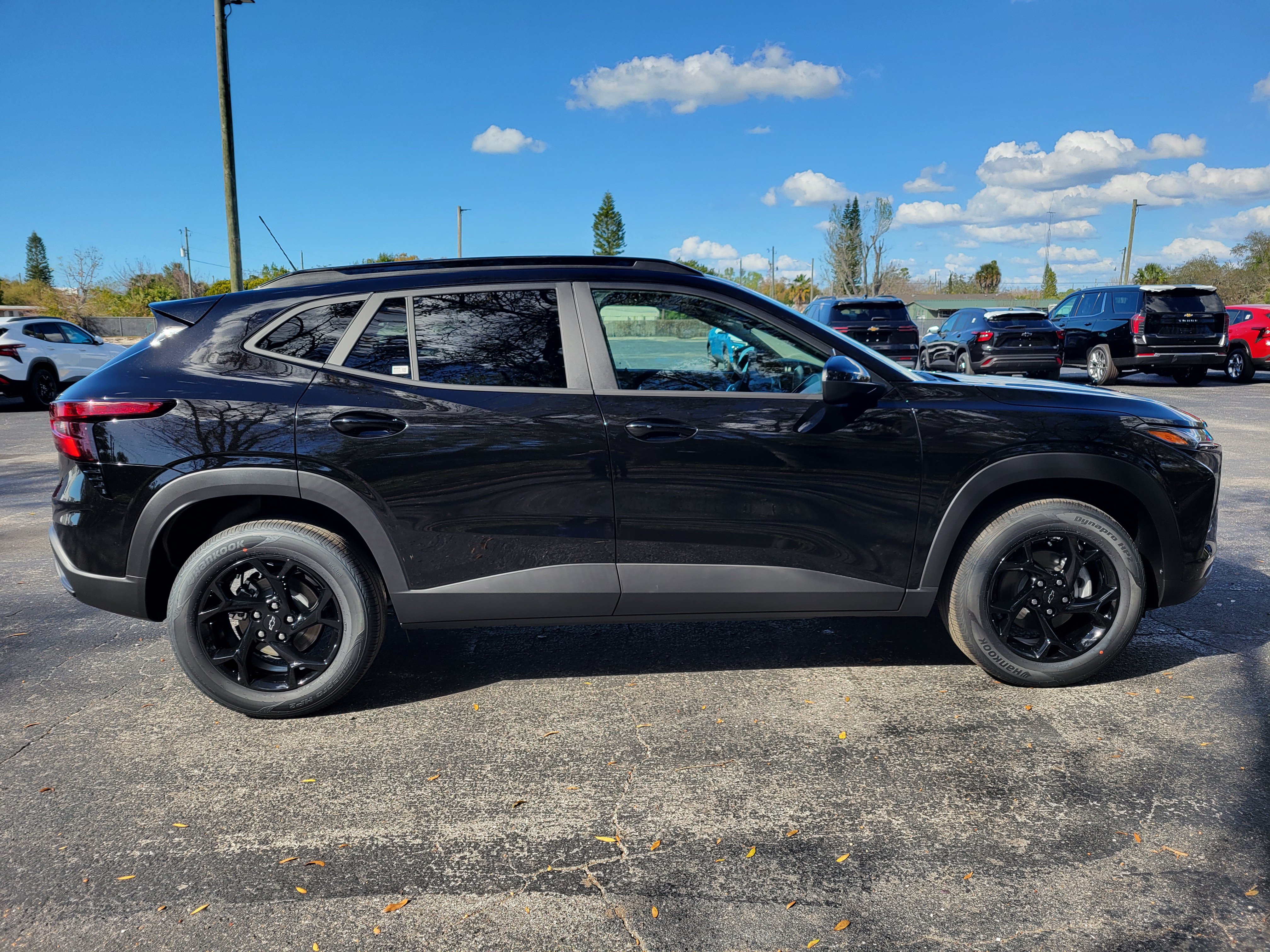 New 2026 Chevrolet Trax LT w/ Driver Confidence Package FWD image 4