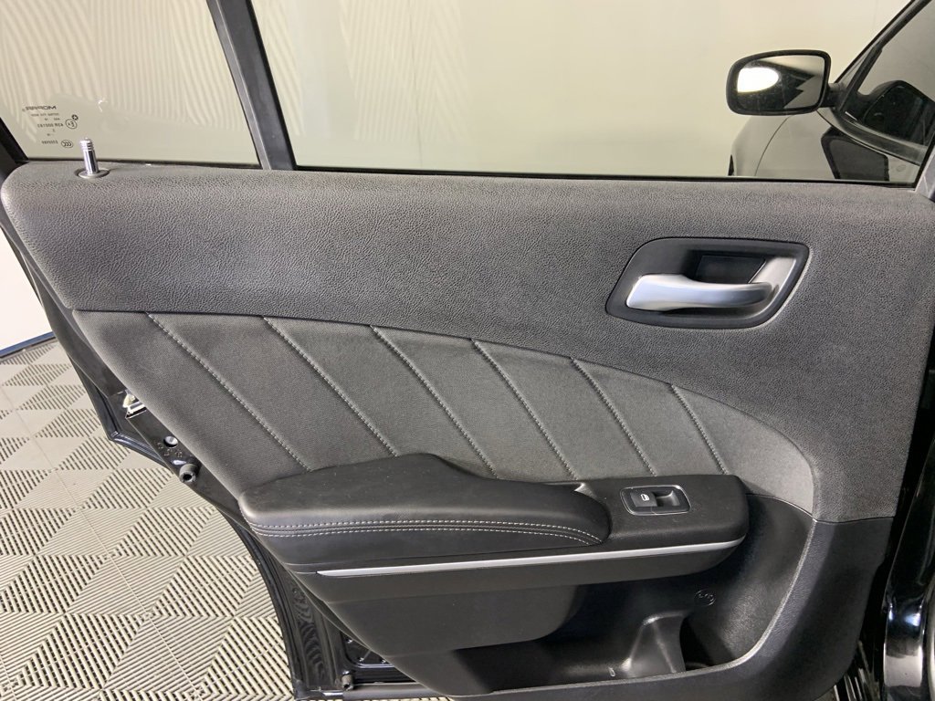 Used 2019 Dodge Charger Scat Pack w/ Navigation & Travel Group image 23