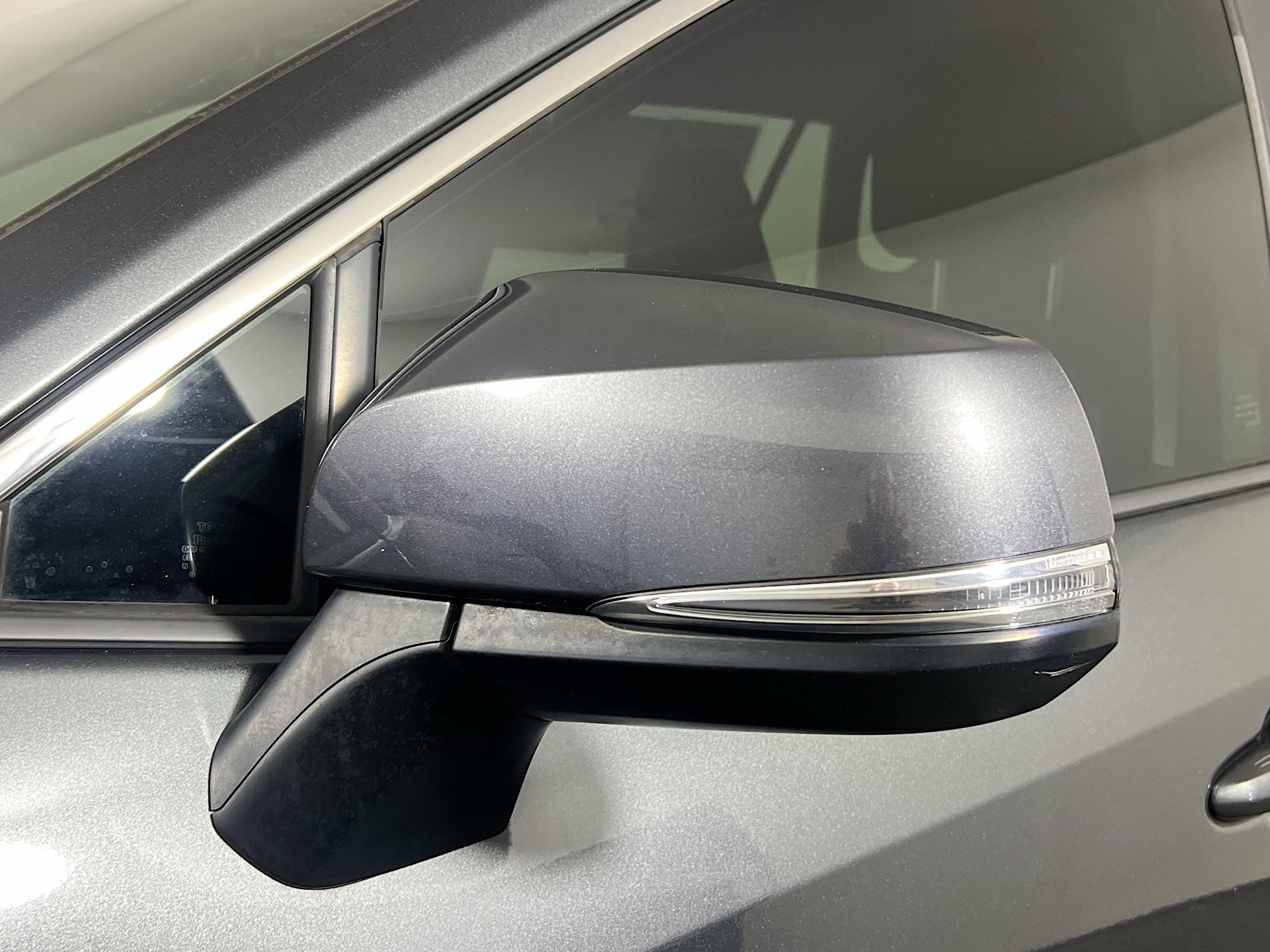 Used 2020 Toyota RAV4 XLE Premium FWD image 11