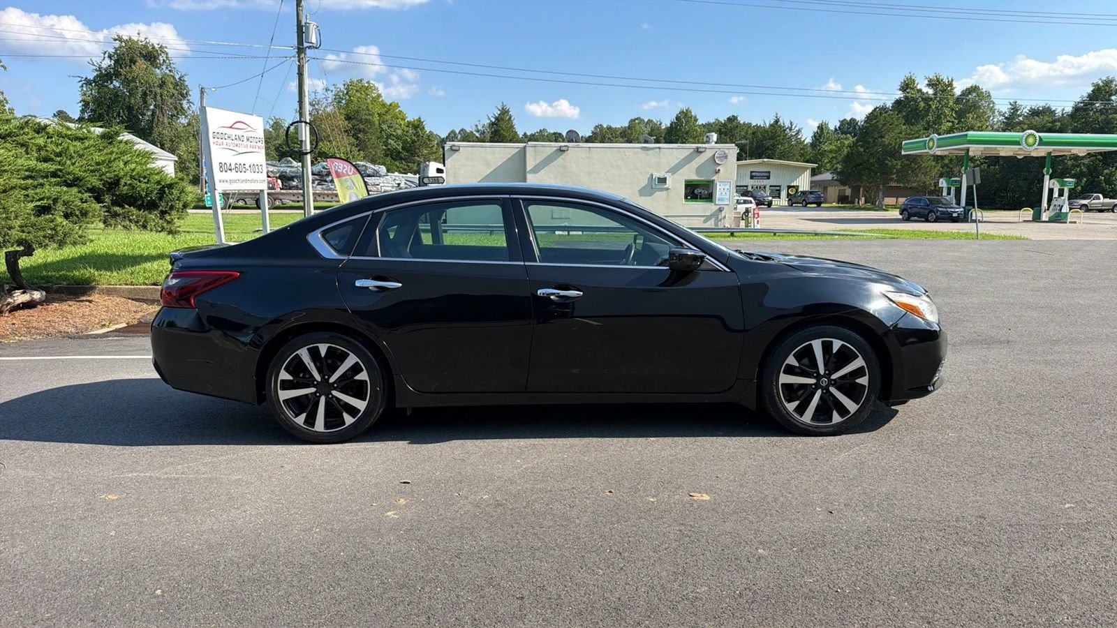Used 2018 Nissan Altima 2.5 SR FWD image 8