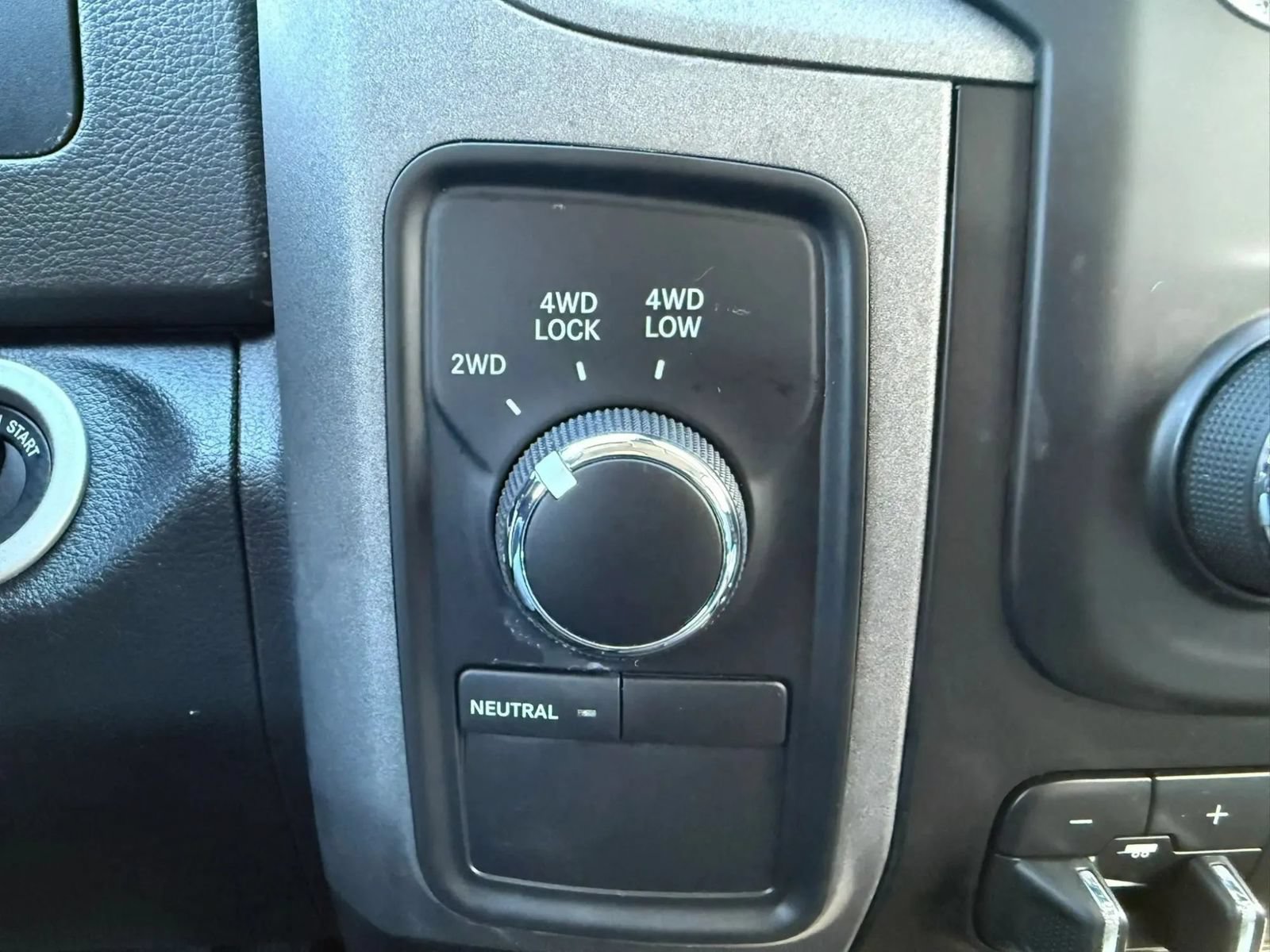 Used 2018 RAM 3500 Tradesman w/ Chrome Appearance Group AWD/4WD image 27