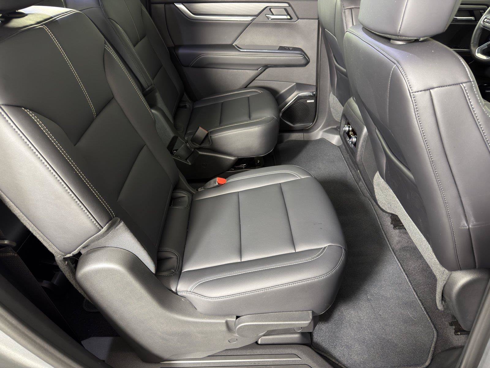 New 2026 GMC Acadia Elevation w/ Elevation Premium Package FWD image 14