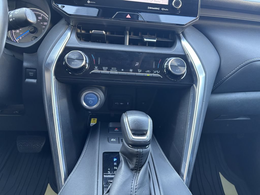 Used 2022 Toyota Venza LE AWD/4WD image 19