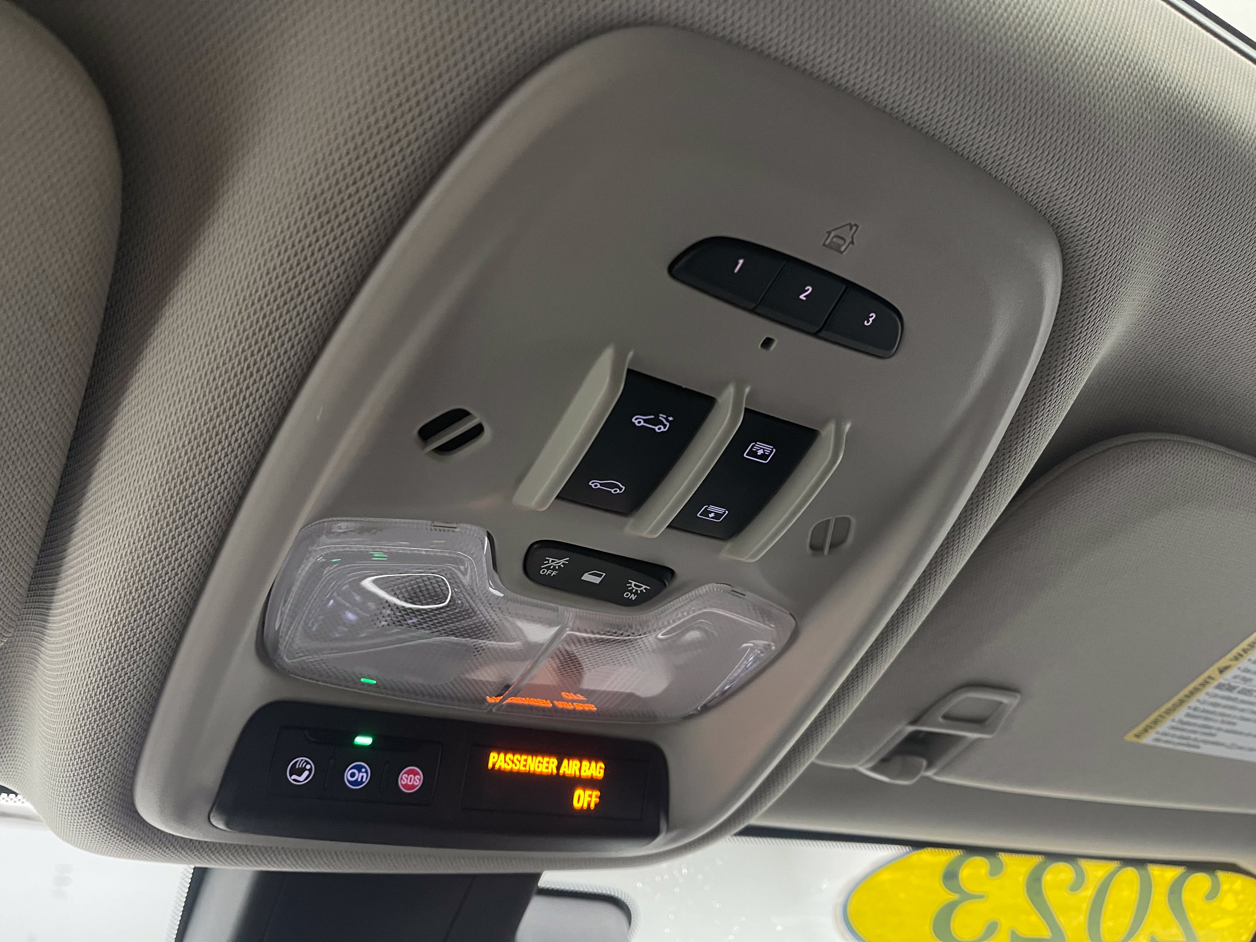 Used 2023 Buick Encore GX Essence w/ Experience Buick Package FWD image 26