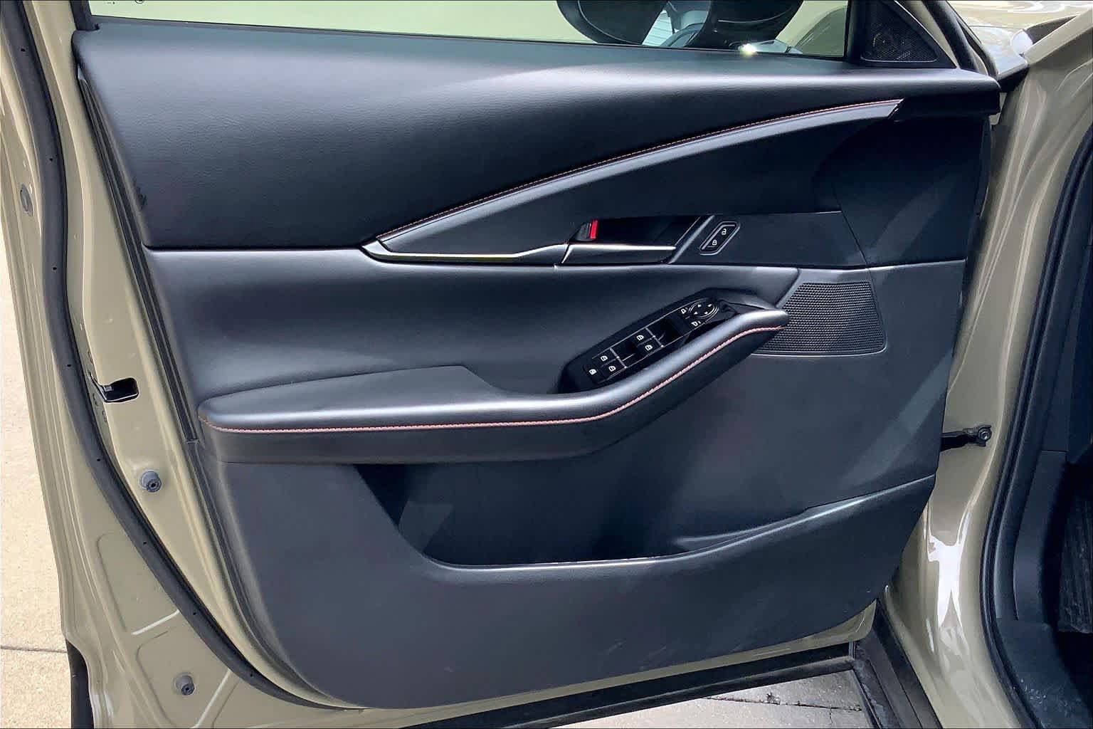 Certified 2025 MAZDA CX-30 Carbon image 23