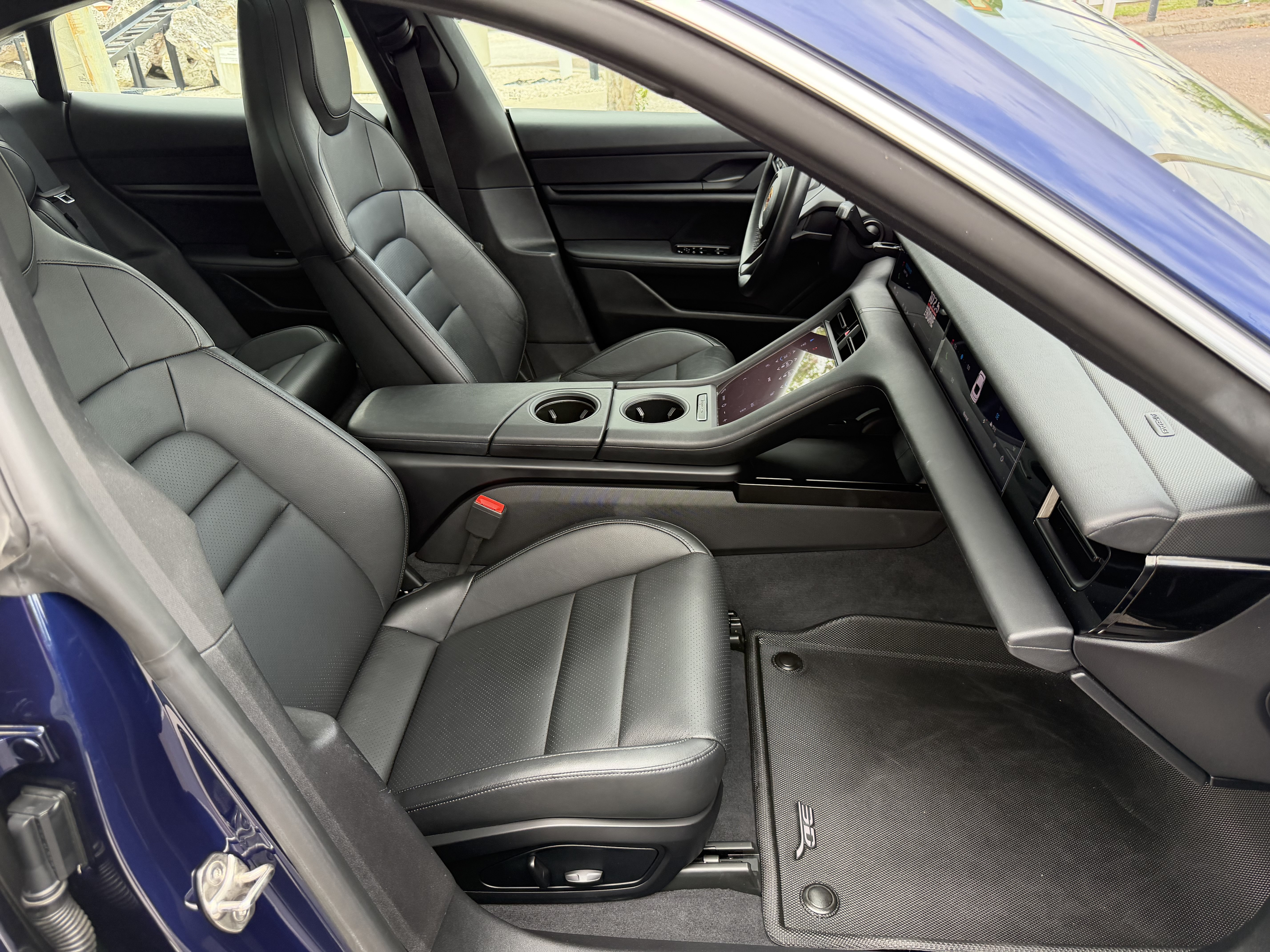 Used 2020 Porsche Taycan 4S AWD/4WD image 18