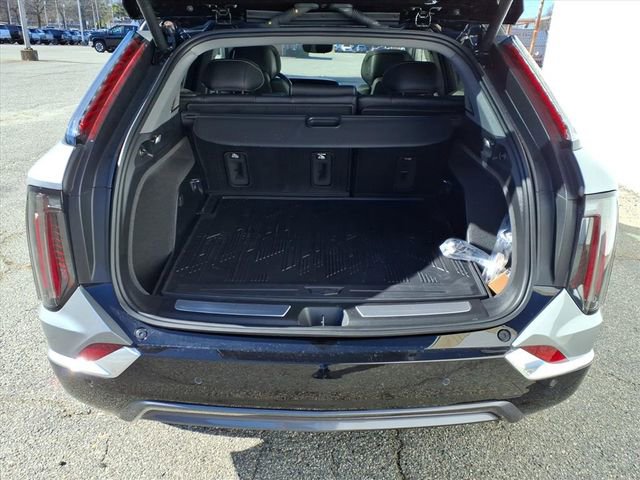 New 2026 Cadillac Optiq Luxury 2 image 4