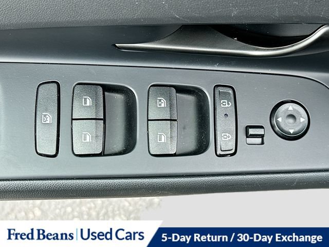 Used 2025 Hyundai Elantra SEL FWD image 24