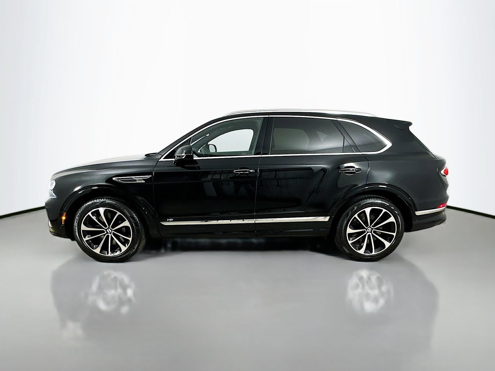 Used 2022 Bentley Bentayga AWD/4WD image 11