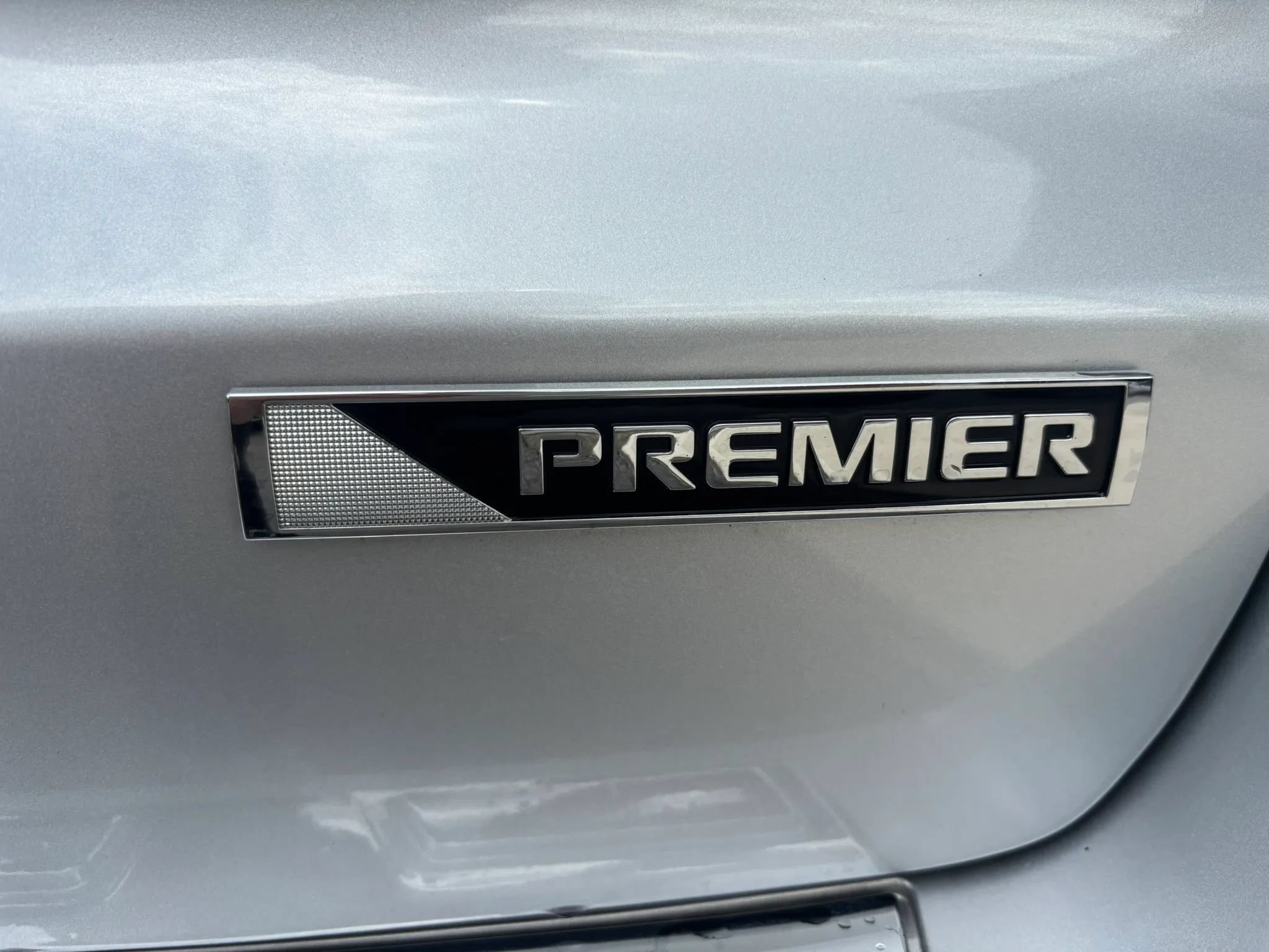 Used 2017 Chevrolet Traverse Premier AWD/4WD image 7