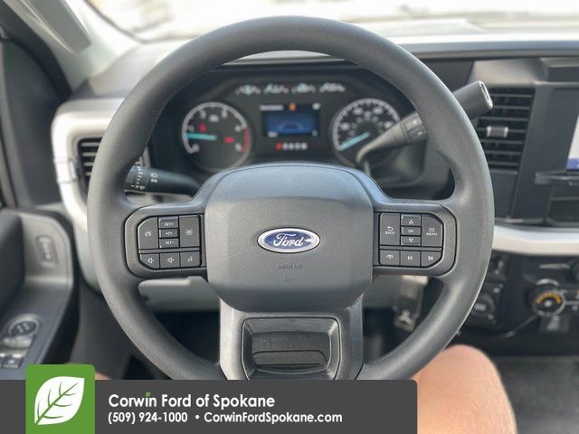 New 2025 Ford F550 4x4 Regular Cab Super Duty image 17