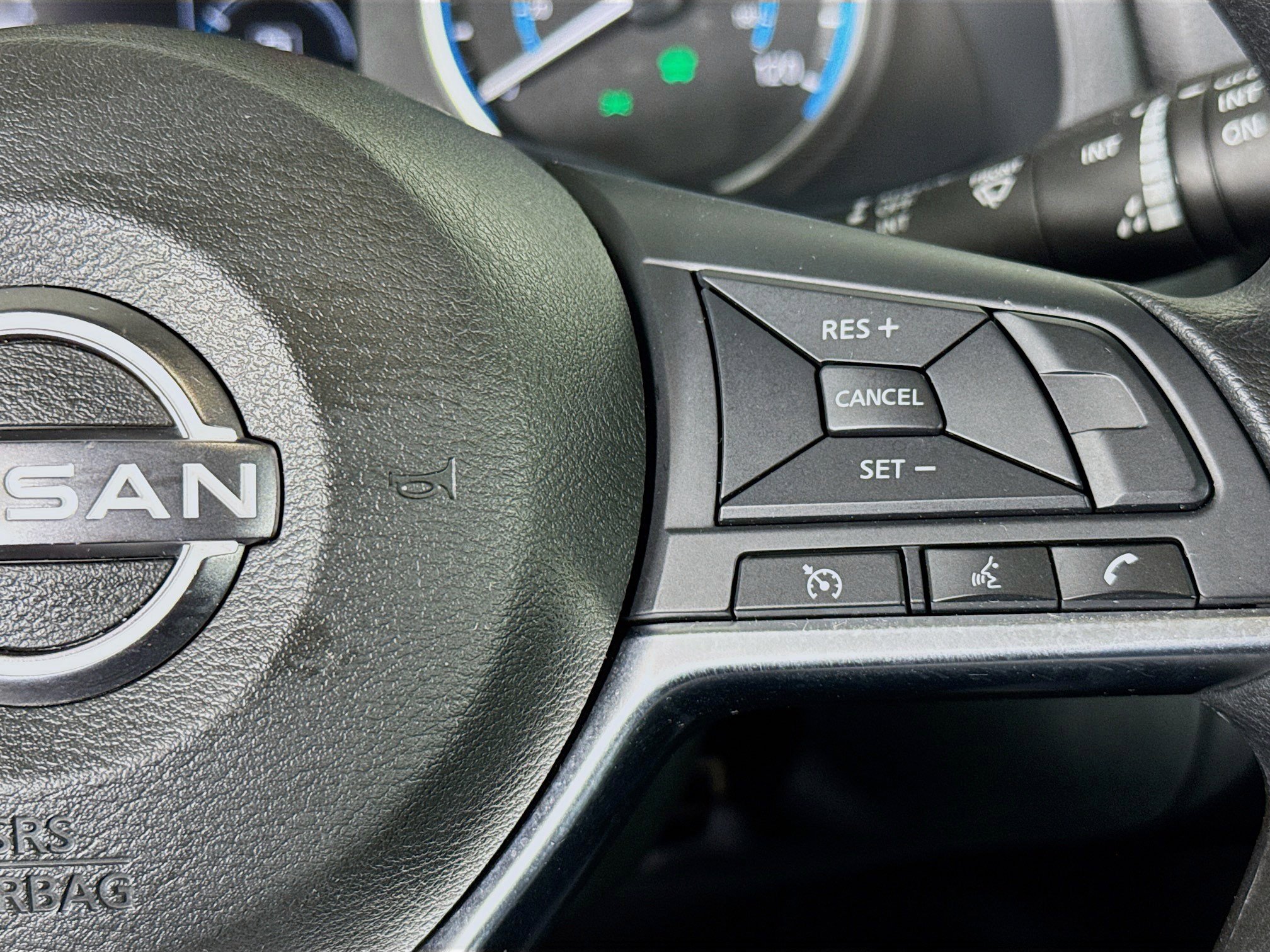 Used 2023 Nissan Leaf S image 14