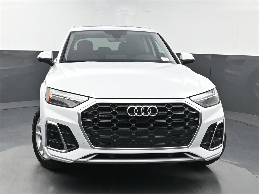 Used 2024 Audi Q5 2.0T Premium w/ Convenience Package image 40
