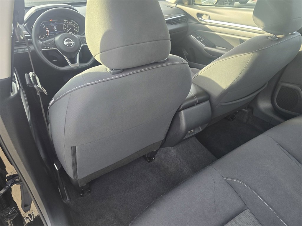 Used 2023 Nissan Altima 2.5 SV image 12