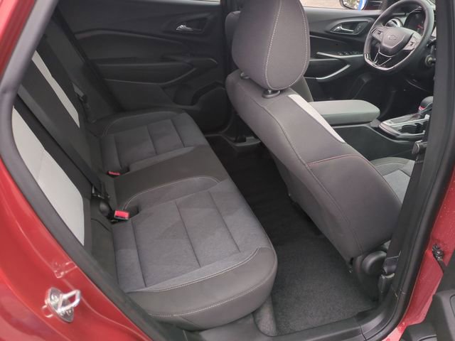 Used 2024 Chevrolet Trax RS w/ Driver Confidence Package image 31